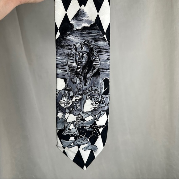 3/$20 💥 Vintage 1995 Looney Tunes Mens Tie Warner Bros. Black & White Diamond - Picture 3 of 16
